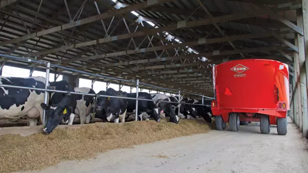 Vista de las mezcladoras de sinfín único de la serie VSL 200 de KUHN