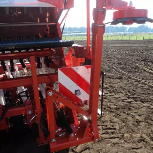 Hydraulic row marker