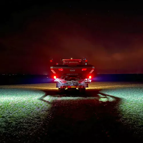 SpreadLight lights up the spread pattern so you can work at night as well as during the day