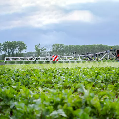 DELTIS 2 mounted sprayer with MEA3 21 m boom