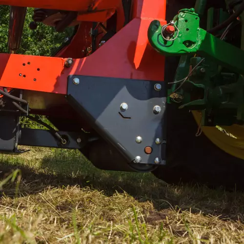 Ground support roller