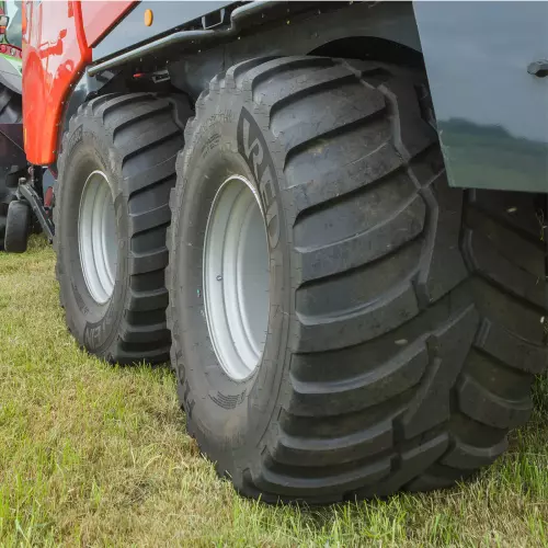 Less soil compaction with larger and wider tyres