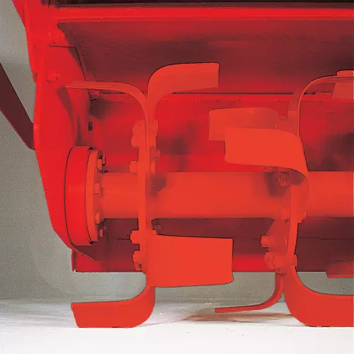 L-blades adapted to shallow tillage