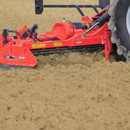 Track eradicator available as option on KUHN power harrows