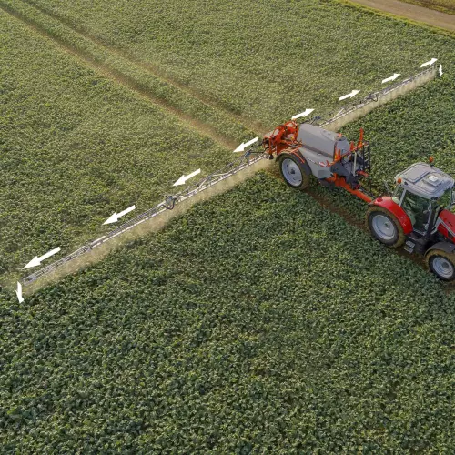 LEXIS 3000 in a rapeseed field