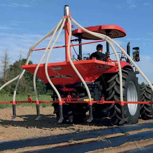 7-row spreading kit for precision spreading with vegetables and strawberries, for example.
