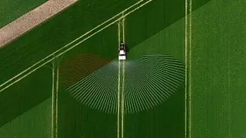 VARISPREAD PRO: Continuous Section Control at very high speed, 1 section per metre with SpeedServo