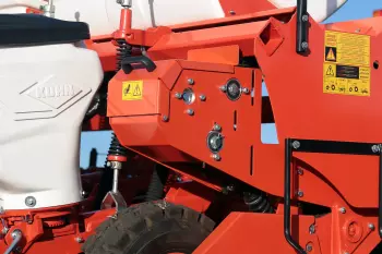 Foto destacada del juego de ruedas combinado con la caja de transmisión y su fácil acceso.