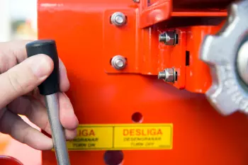 Se acciona la palanca de cierre de trinquete.