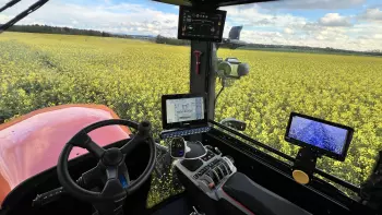 Photo of the ARTEC RS20 self-propelled sprayer cab as seen from the driver's seat