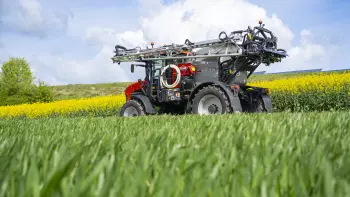 Photo of the ARTEC RS20 self-propelled sprayer on the road