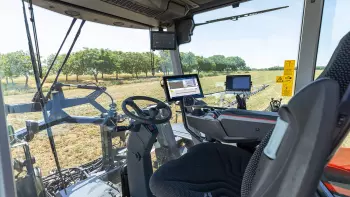 Photo of the ARTEC F40 EVO cab as seen from the driver's seat