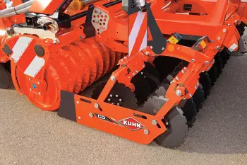 Bastan 10 minutos para adaptar la máquina CD 1000 en la sembradora combinada VENTA o SITERA gracias a unas piezas de adaptación patentadas.