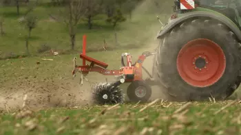STARLINER at work in a wheat field