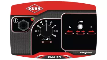 The operator controls directly the various machine fonctionalities from the cabin