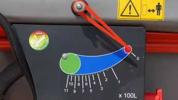 Photo of the PF sprayer needle gauge