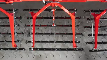 Photo of a 1.50 m section of the TINELINER tine weeder