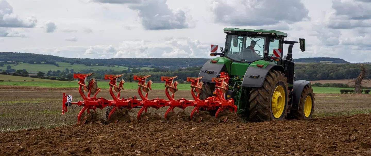 white paper "Ploughing - Advantages, limitations and best practices for optimised soil management"