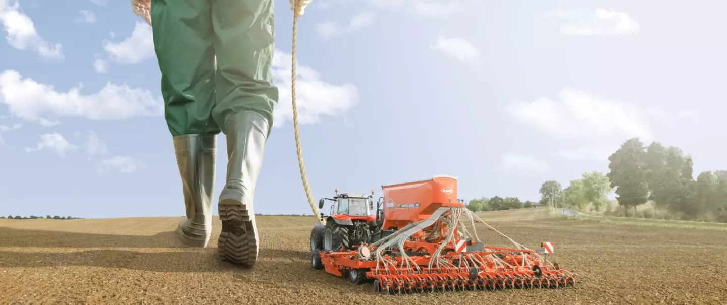 The ESPRO RT 12000 RC trailed seed drill has been specially designed to meet the needs of large farms in Eastern Europe