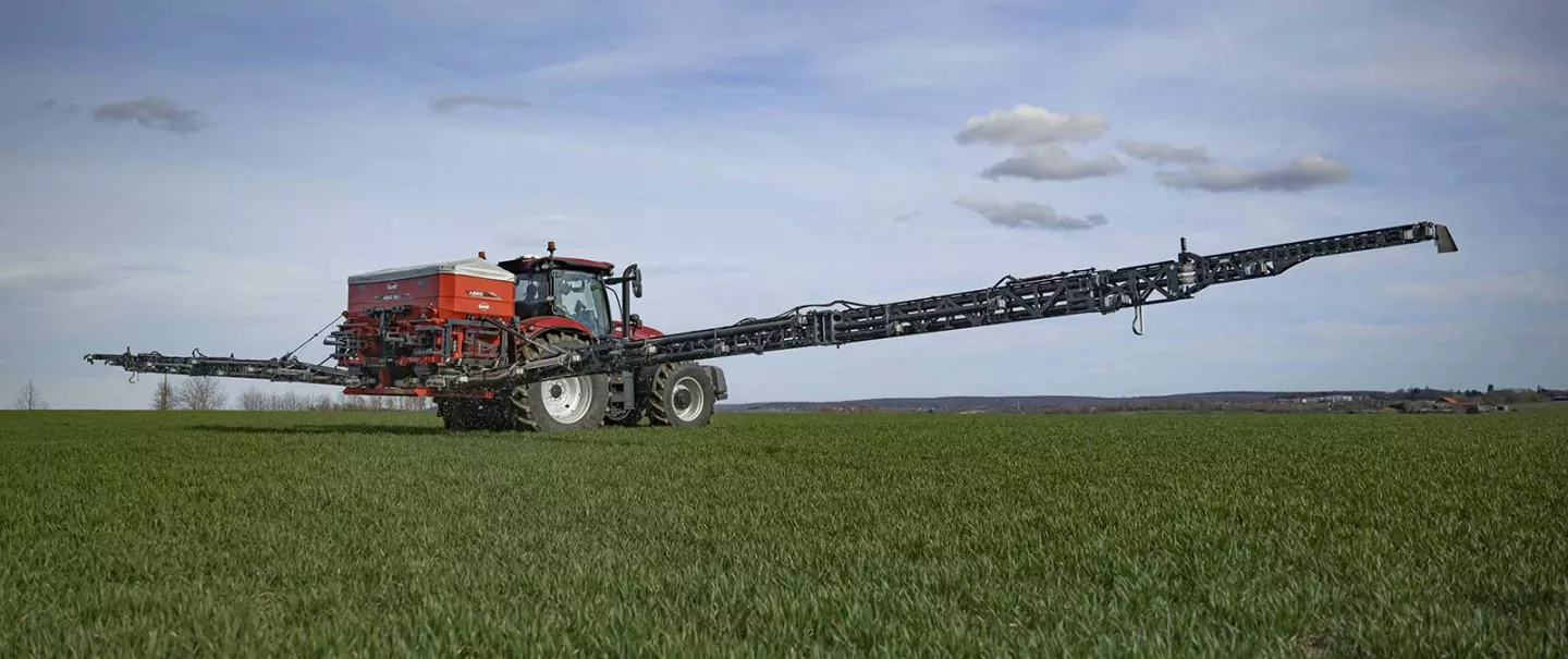 The AERO 32.1 mounted pneumatic fertiliser spreader at work