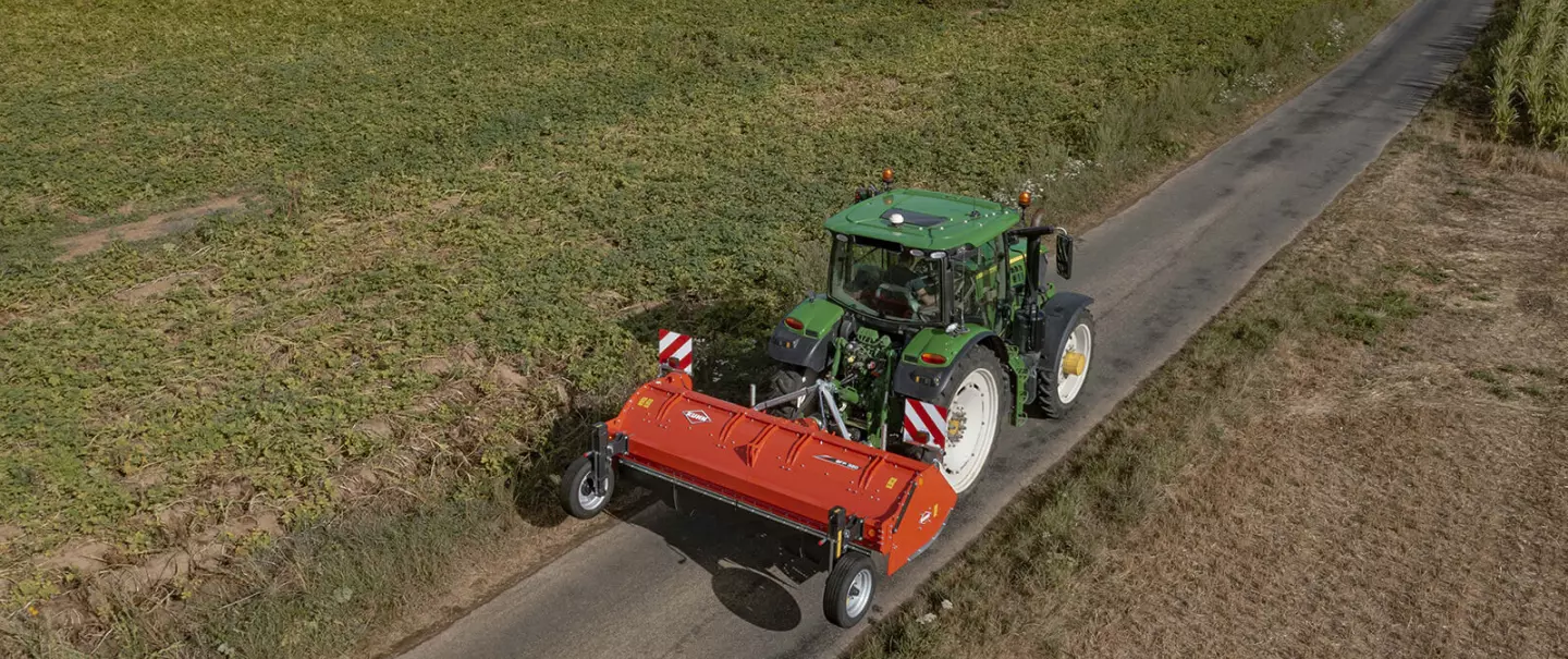De BFP 320 op de weg in transportmodus