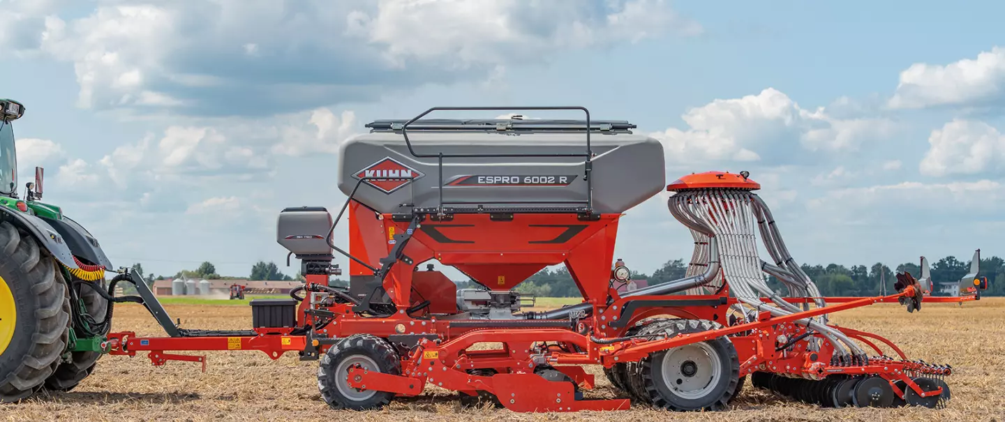 Tolva frontal TF 1512 y tolva adicional SH 1120