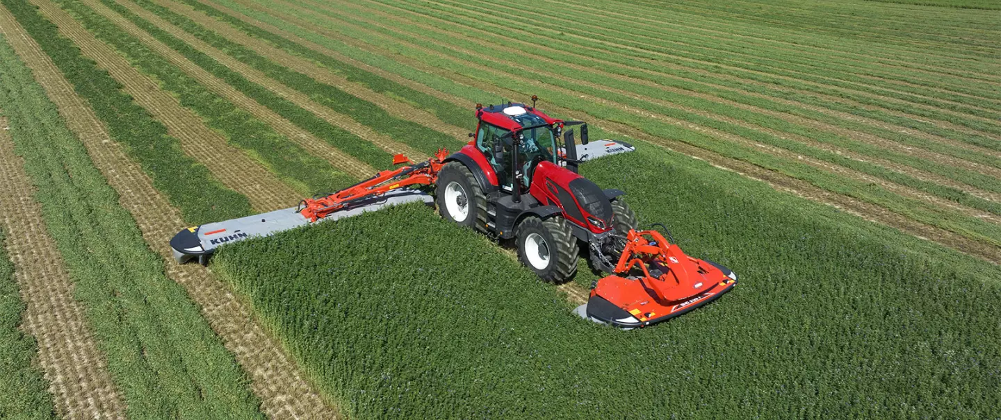 The GMD 15030 at work in a field