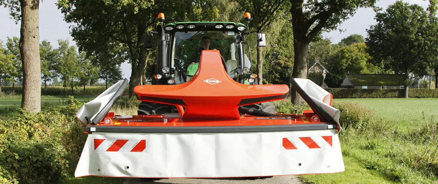 The GMD 3125 F mower on the road