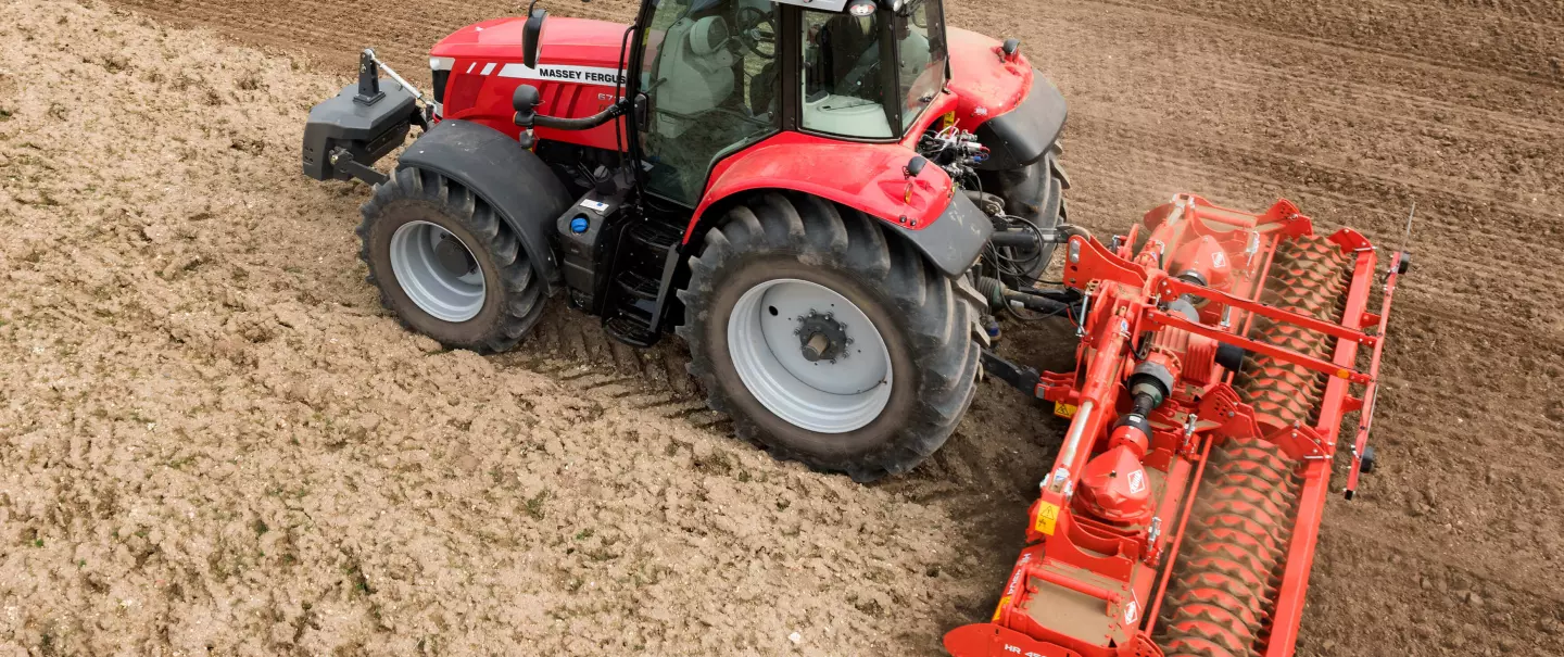 HR 4504 rotorkopeg aan het werk