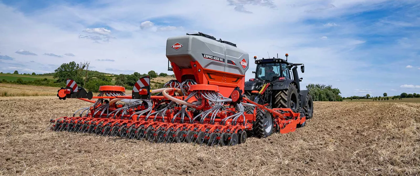ESPRO 1002 R/RC trailed min-till seed drill at work