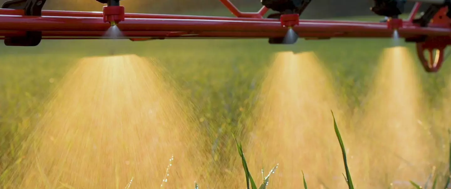 PORTER ST veldspuit aan het werk