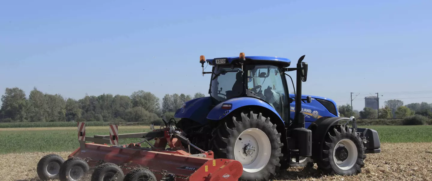 RM 610 shredder at work in corn residues