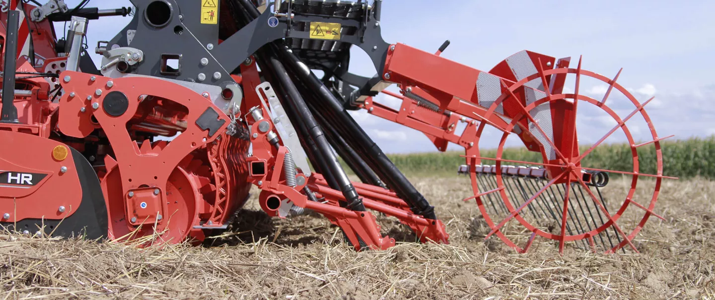 SITERA 3030 integrated mechanical seed drill at work
