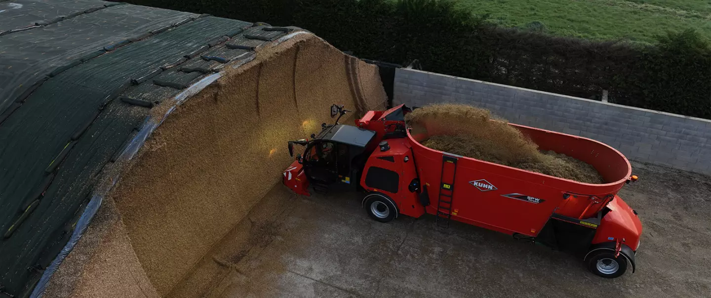 SPW Power for loading maize silage