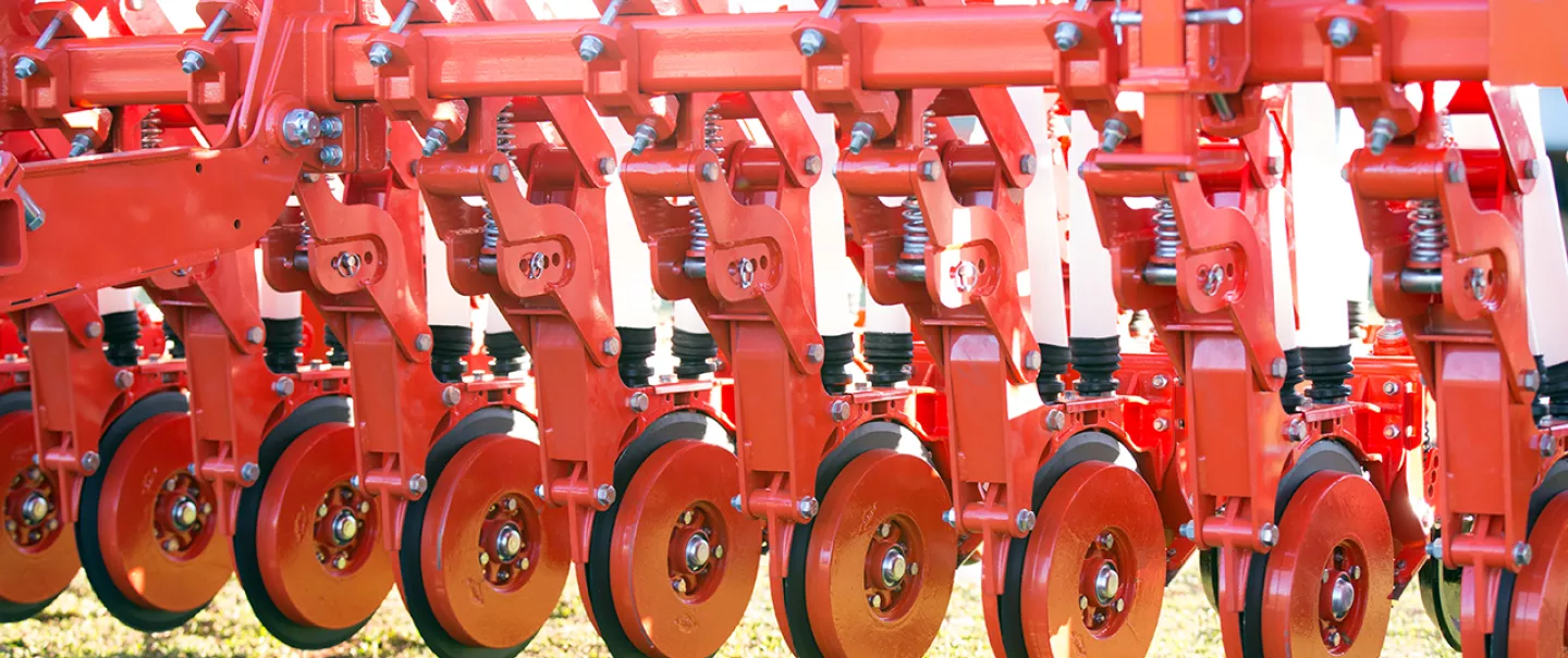 Details of the SDM mechanical seed drill rice rows.