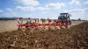 MULTI-LEADER-XT_Ploughing_On-land-ploughing.jpg