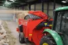 The KUHN PRIMOR 5570 M in straw blowing mode