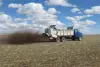 KUHN PSC 161 ProSpread apron box spreader in action
