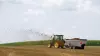 KUHN SLC 126 manure spreader in action